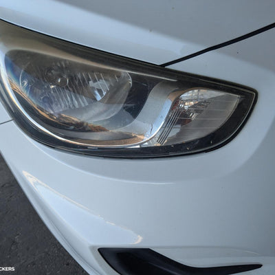 2011-2014 Hyundai Accent Right Headlamp