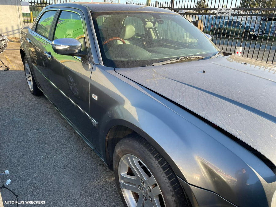 2007 Chrysler 300c Left Rear Door Window