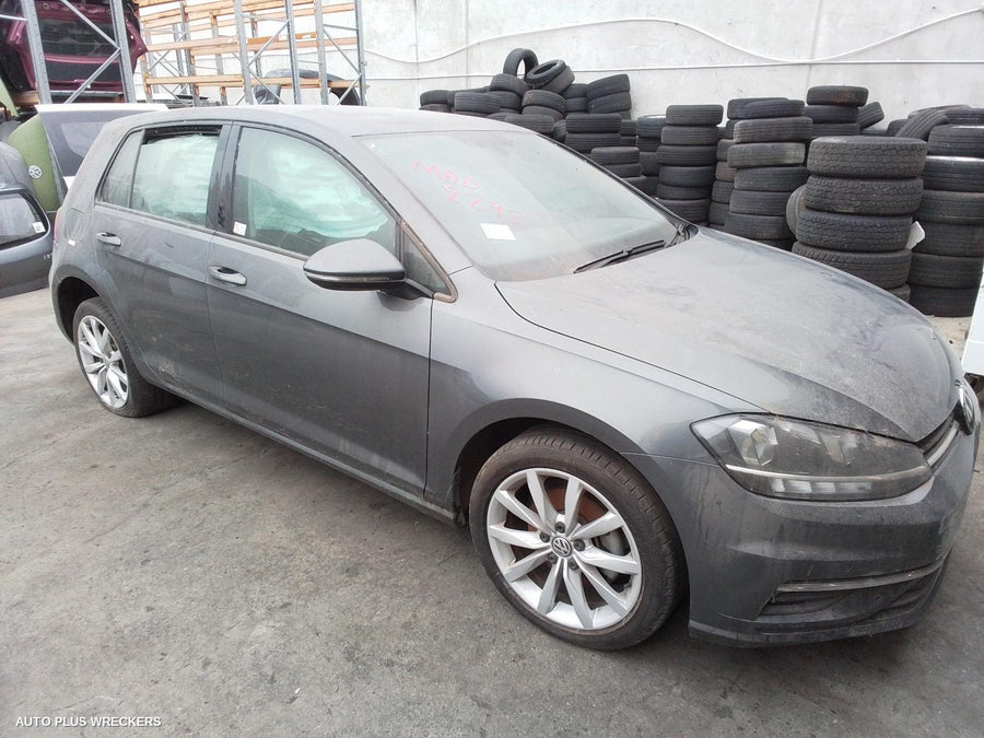 2019 Volkswagen Golf Right Taillight