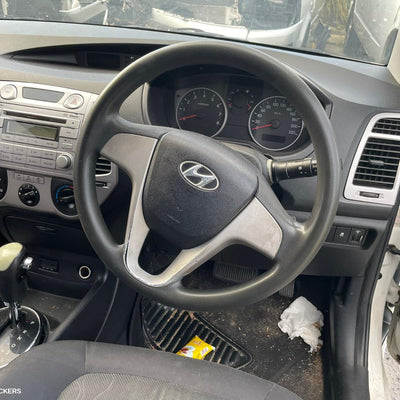 2011 Hyundai I20 Washer Bottle