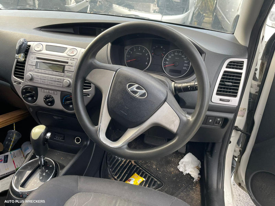 2010-2012 Hyundai I20 Left Guard Liner