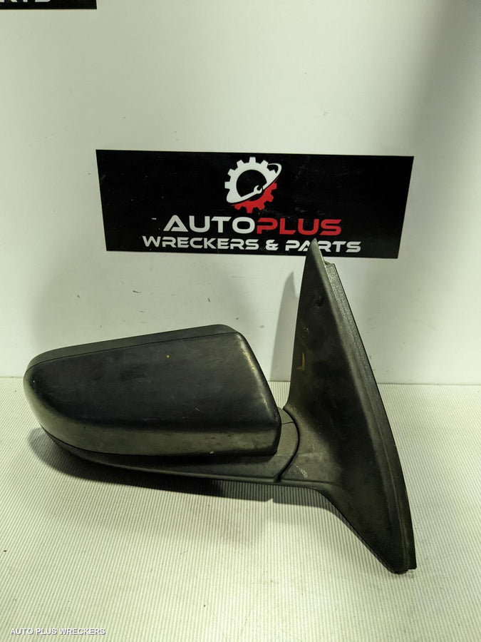 2004 Holden Commodore Right Door Mirror