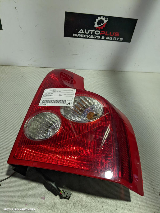 2003-2006 Volvo Xc90 Right Taillight