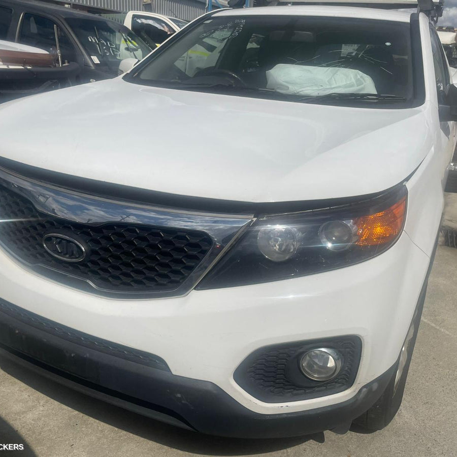 2009-2012 Kia Sorento Left Front Door Window