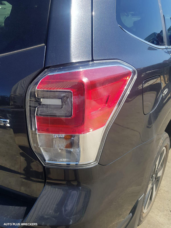 2013-2018 Subaru Forester Headrest