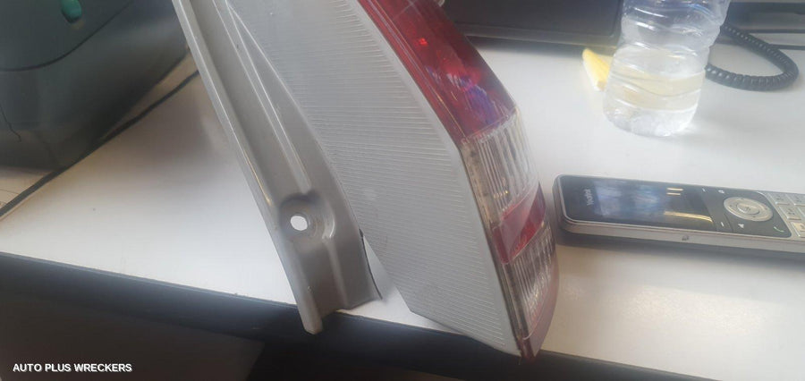 2007 Toyota Tarago Right Taillight