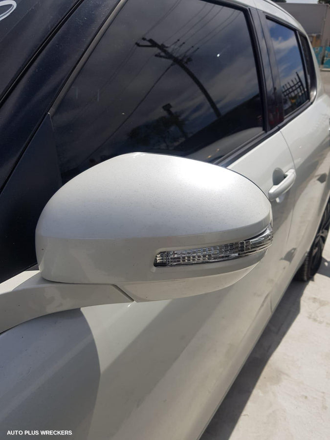 2016 Suzuki Swift Door Handle
