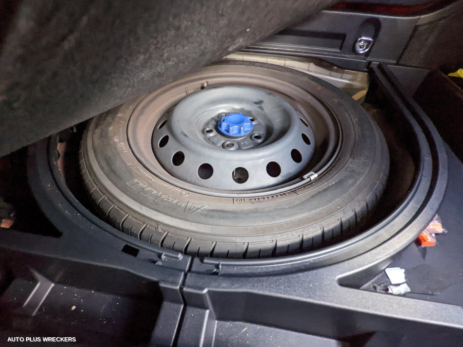 2013 Toyota Corolla Right Taillight