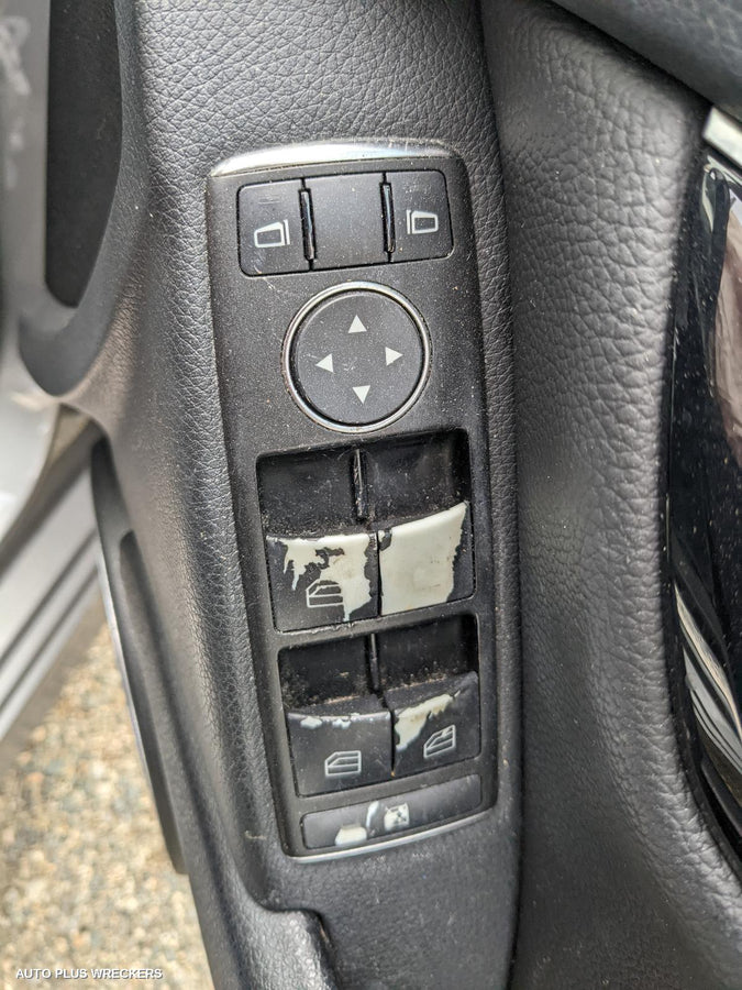 2013 Mercedes C Class Right Rear Door Sliding