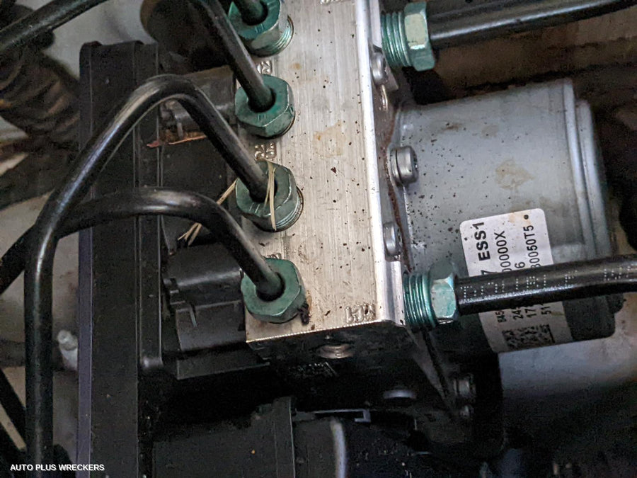 2020 Holden Acadia Headrest