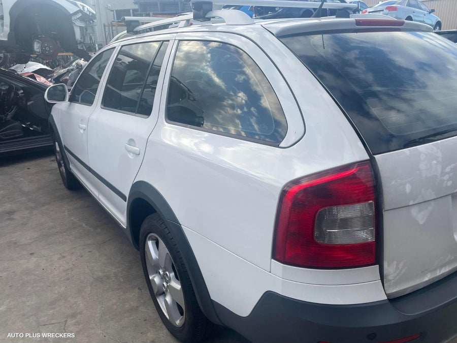 2010 Skoda Octavia Door Boot Gate Lock