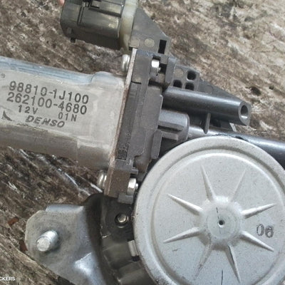 2011 Hyundai I20 Left Front Window Reg Motor