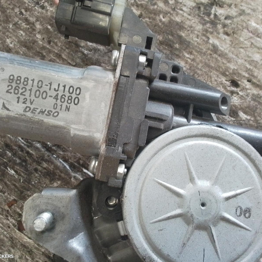 2011 Hyundai I20 Left Front Window Reg Motor