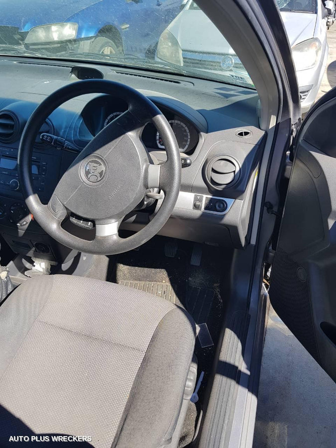 2011 Holden Barina Right Front Window Reg Motor