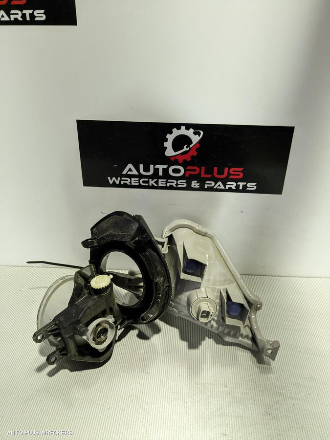 2017 Toyota Prius Right Indicator Fog Side