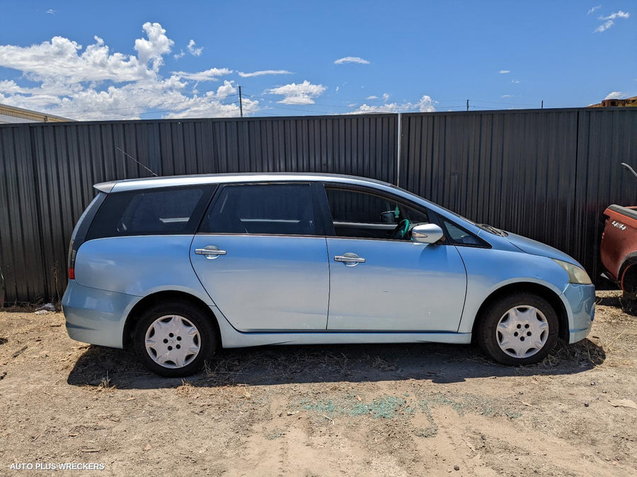 2005 Mitsubishi Grandis Bonnet
