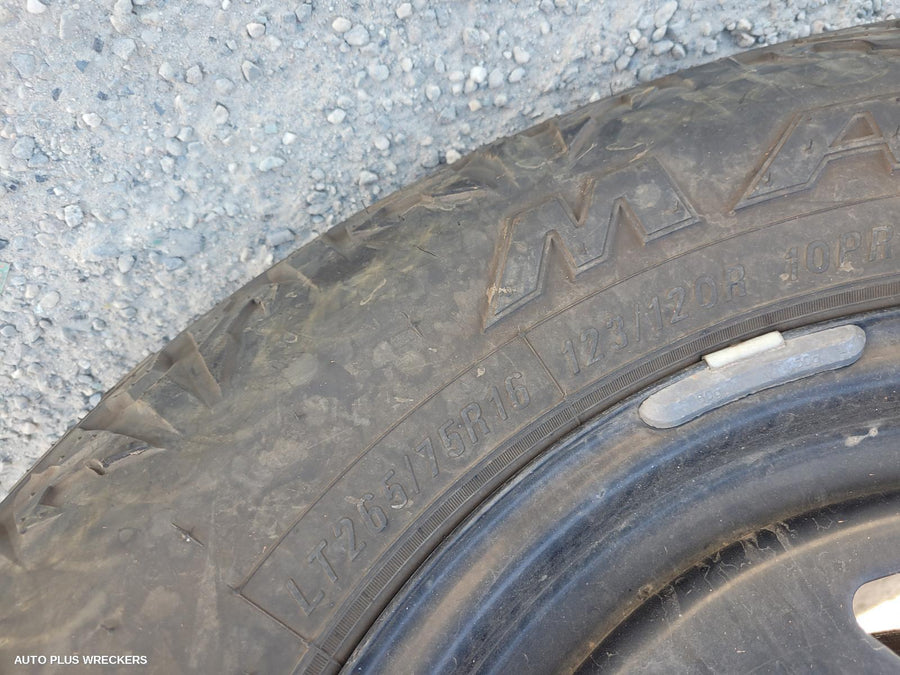 2013 Volkswagen Amarok Right Rear Door Sliding