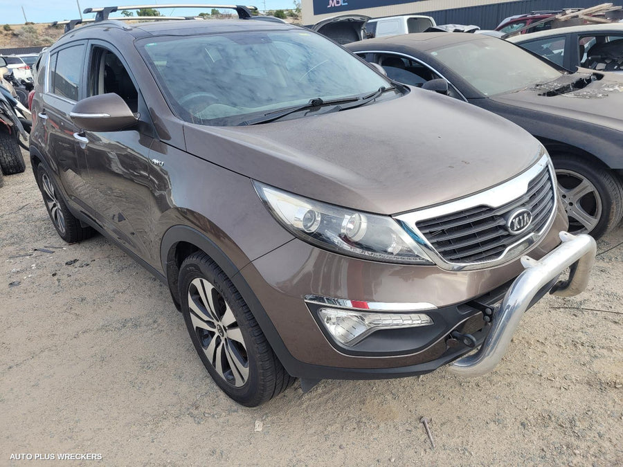 2011 Kia Sportage Left Headlamp