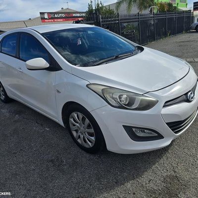 2012-2017 Hyundai I30 Left Indicator Fog Side