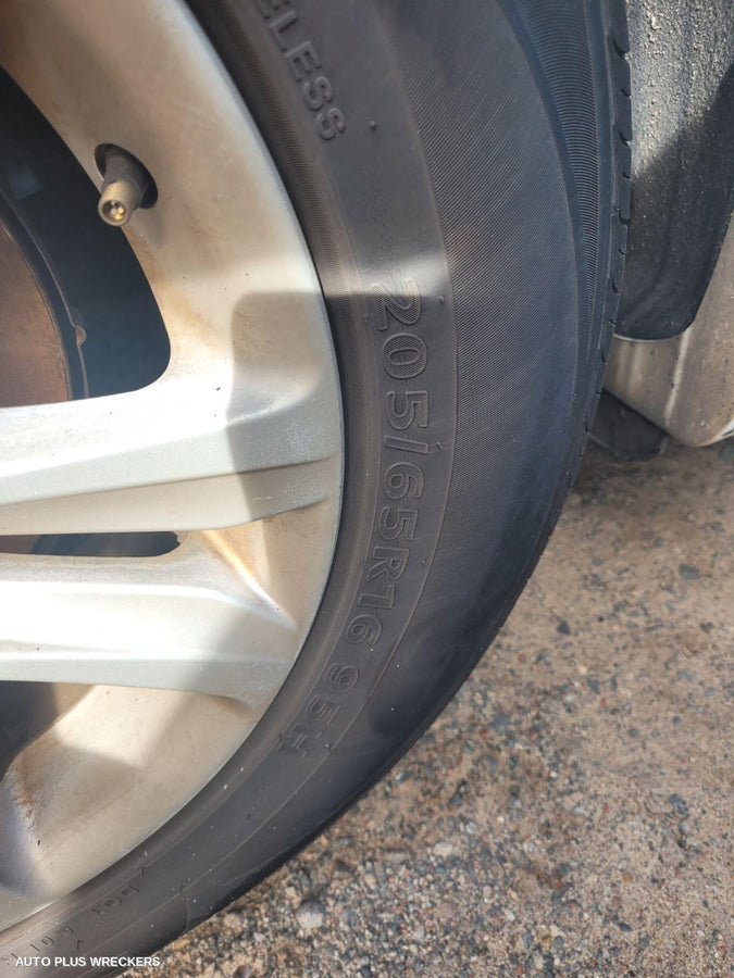 2010 Hyundai I45 Right Indicator Fog Side