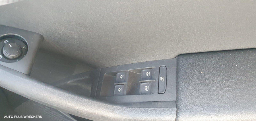 2020 Skoda Octavia Left Front Window Reg Motor