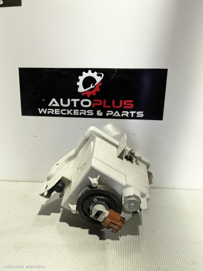 2007 Lexus Is250/is250c Left Indicator Fog Side