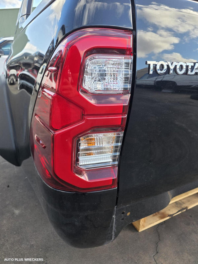 2020-2025 Toyota Hilux Left Taillight