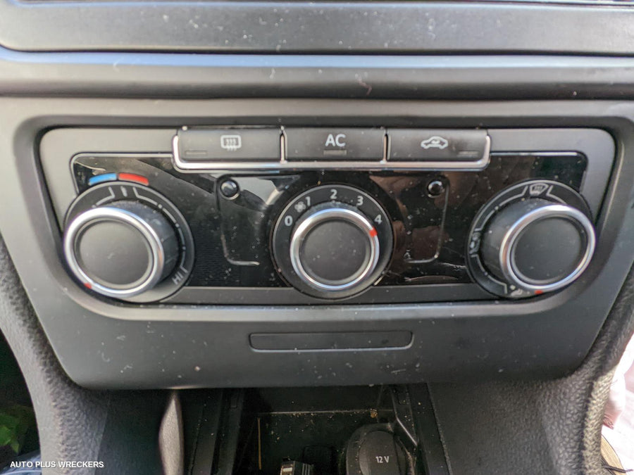 2011 Volkswagen Golf Door Boot Gate Lock