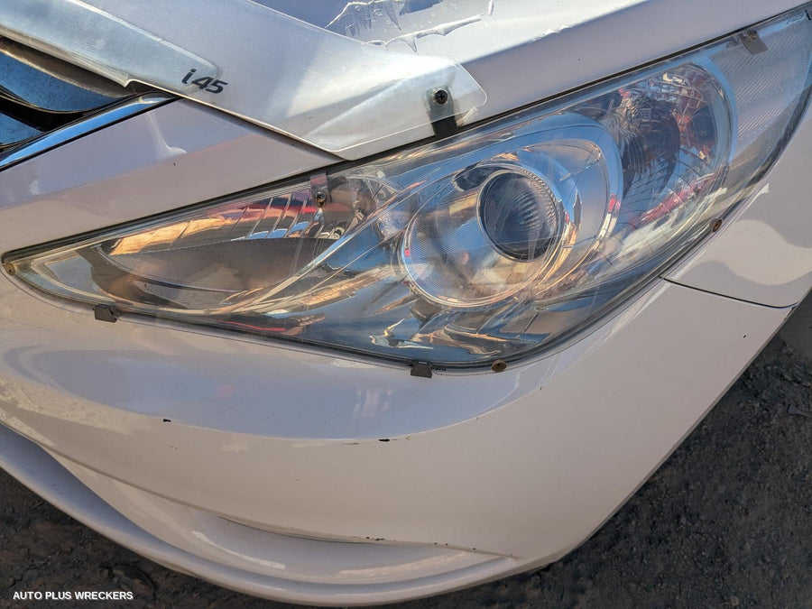 2010 Hyundai I45 Radiator Support