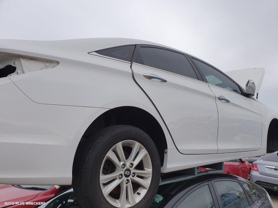 2011 Hyundai I45 Overflow Bottle