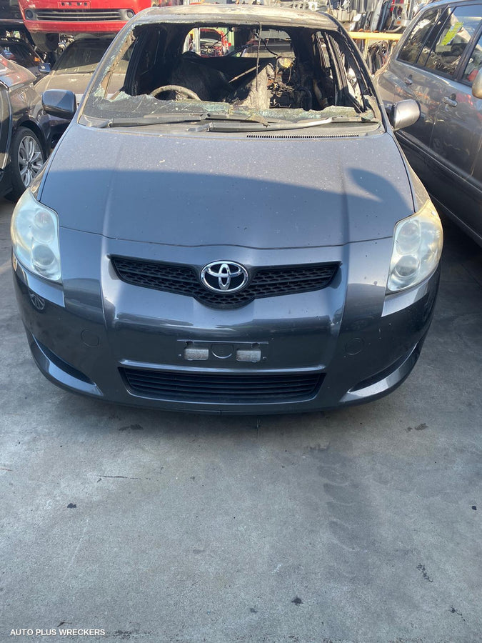 2009 TOYOTA COROLLA WASHER BOTTLE