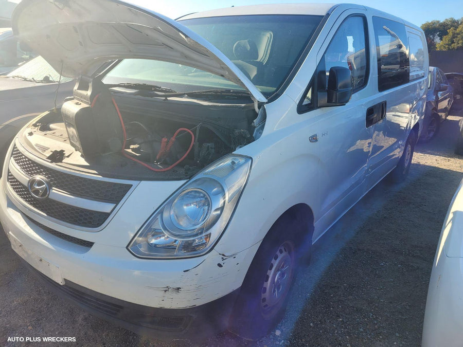 2010 Hyundai Iload/imax Left Door Mirror