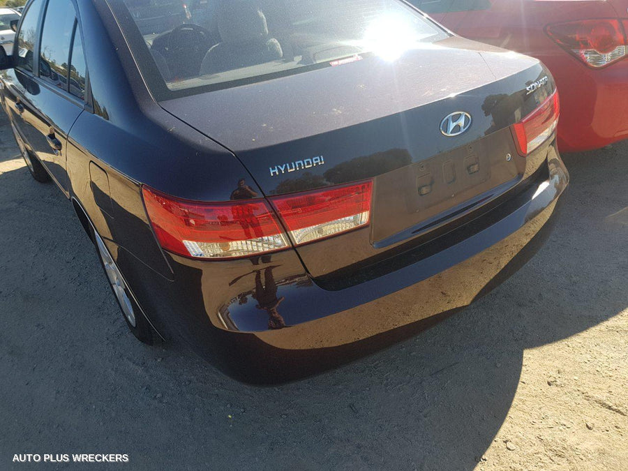 2006 Hyundai Sonata Left Front Door