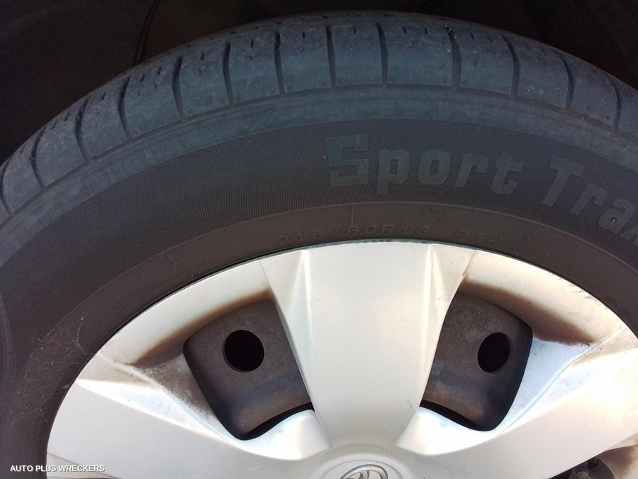 2007 Toyota Camry Right Rear Hub Assembly