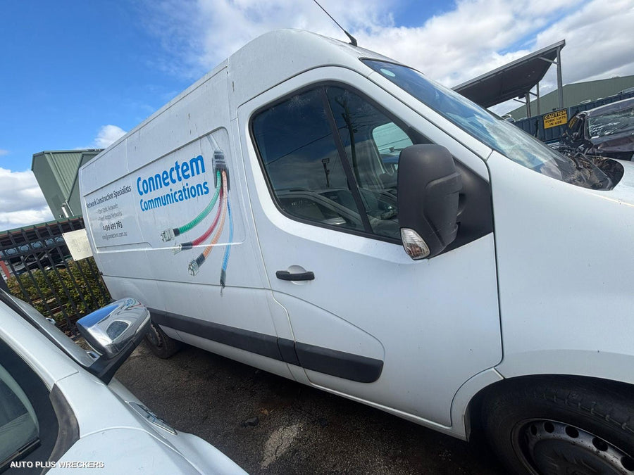 2015 Renault Master Left Driveshaft