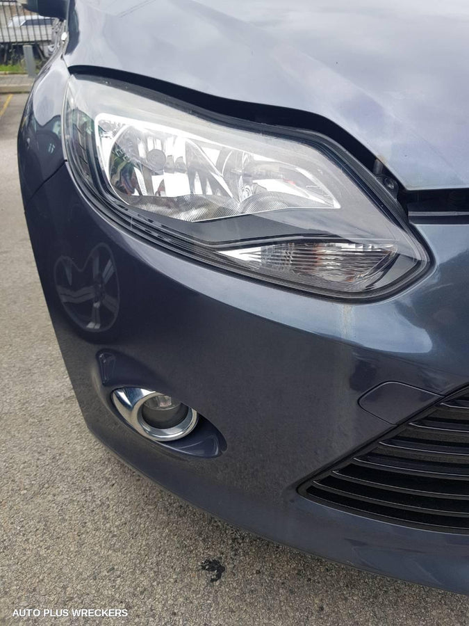 2014 Ford Focus Right Headlamp