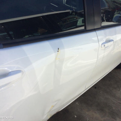 2013 TOYOTA YARIS RIGHT FRONT DOOR WINDOW