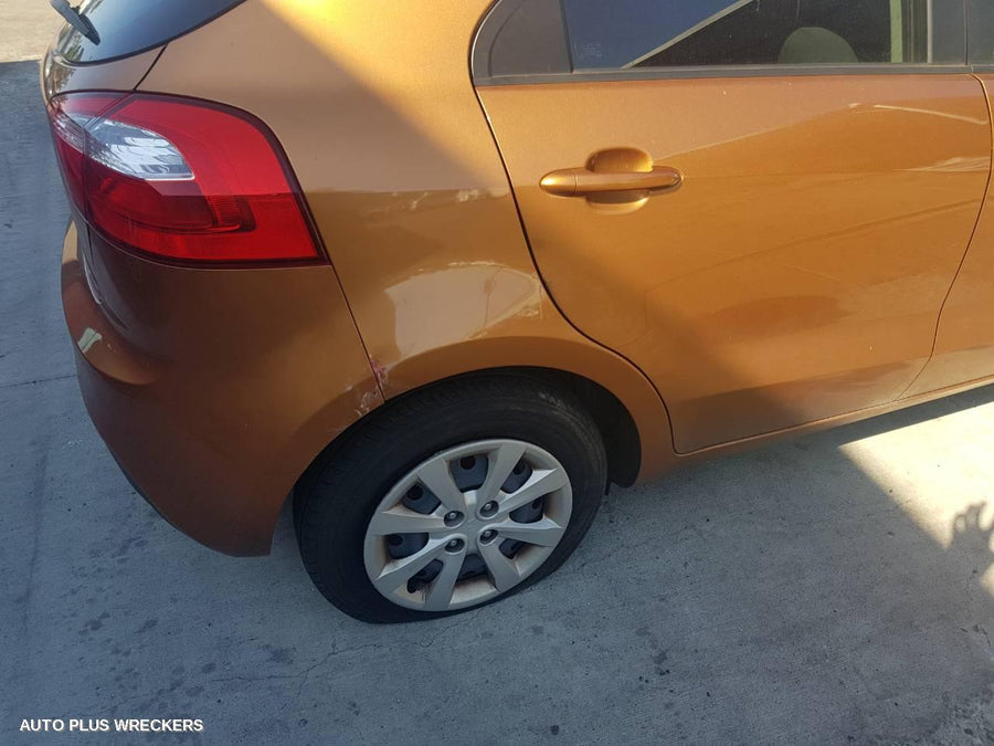 2012 Kia Rio Right Rear Door Window