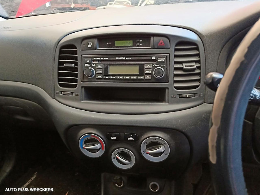 2006 Hyundai Accent Left Door Mirror