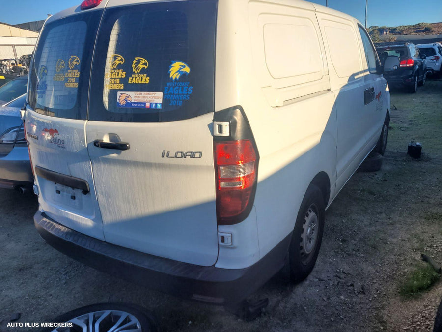 2011 Hyundai Iload/imax Right Door Mirror