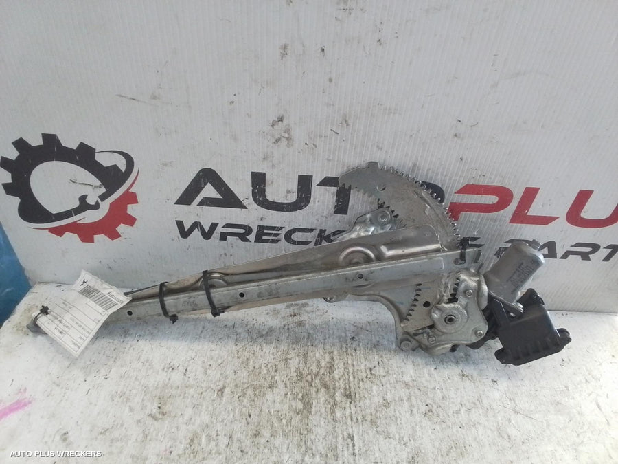 2014 Toyota Corolla Right Front Window Reg Motor