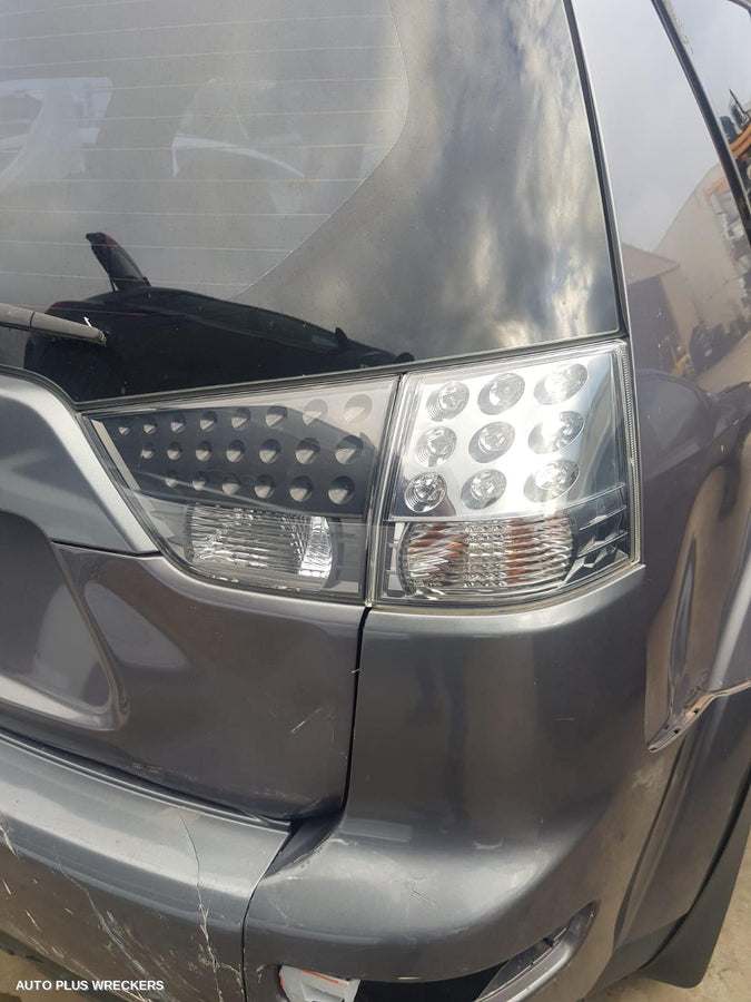 2007 Mitsubishi Outlander Left Door Mirror