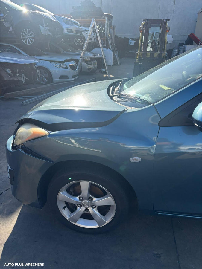 2009-2013 Mazda 3 Console
