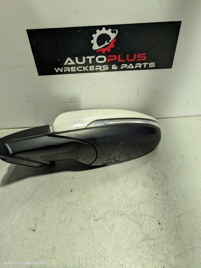 2018-2022 Kia Cerato Left Door Mirror