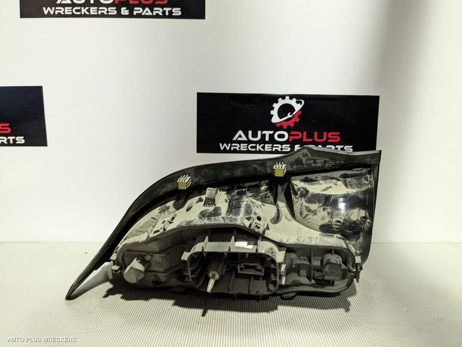 2014 Volkswagen Up Right Taillight