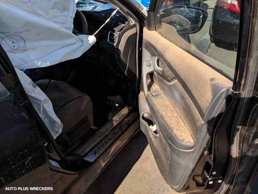 2014 Nissan Xtrail Sunvisor