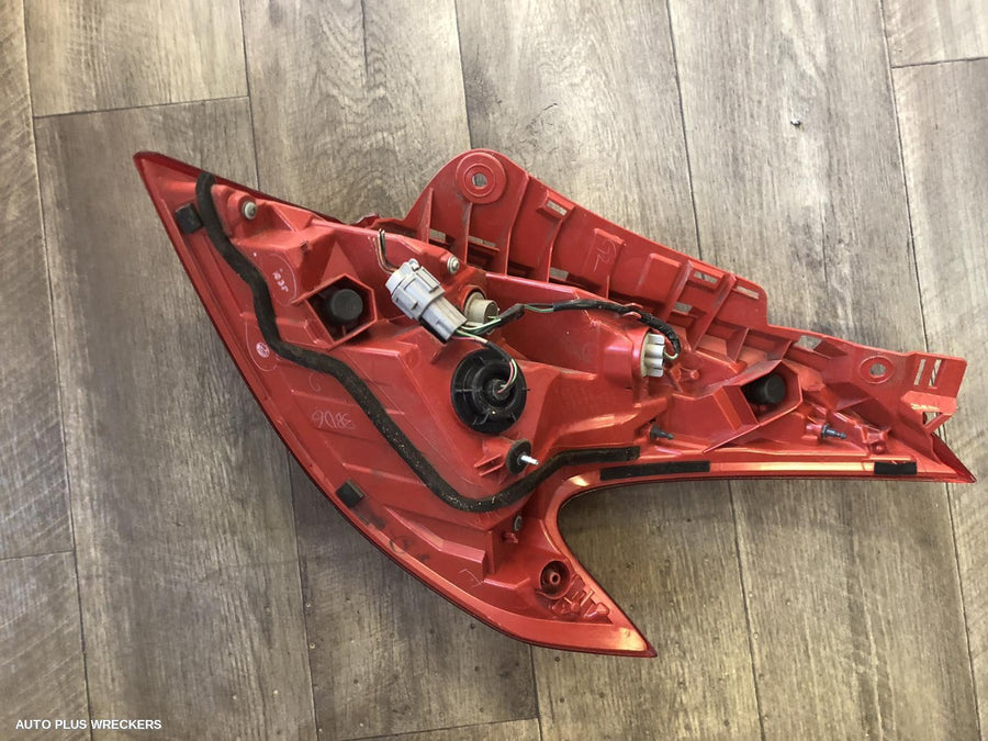 2010 Nissan 370z Left Taillight