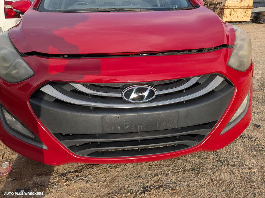 2012 Hyundai I30 Left Rear Door Sliding