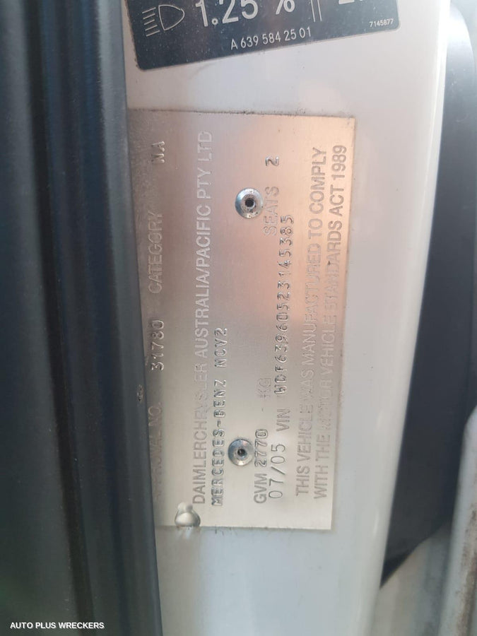 2006 Mercedes Vito Left Front Window Reg Motor