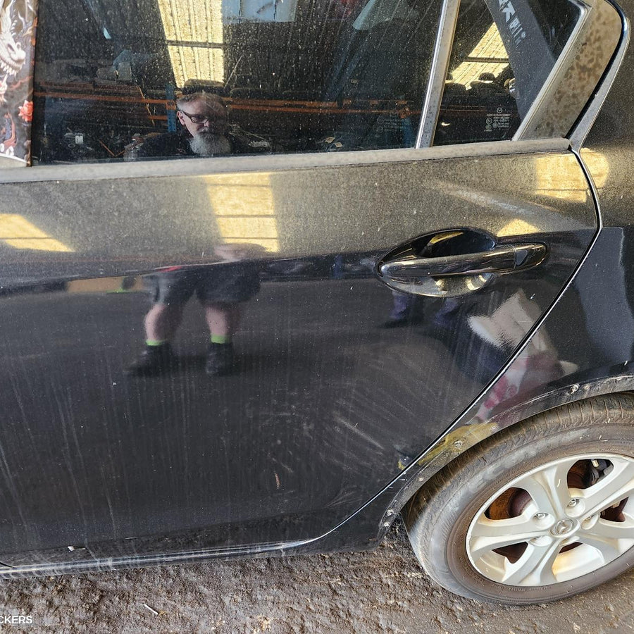 2009-2013 Mazda 3 Left Rear Door Sliding